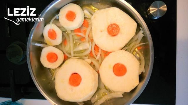 Zeytinyağlı Düğmeli Kereviz