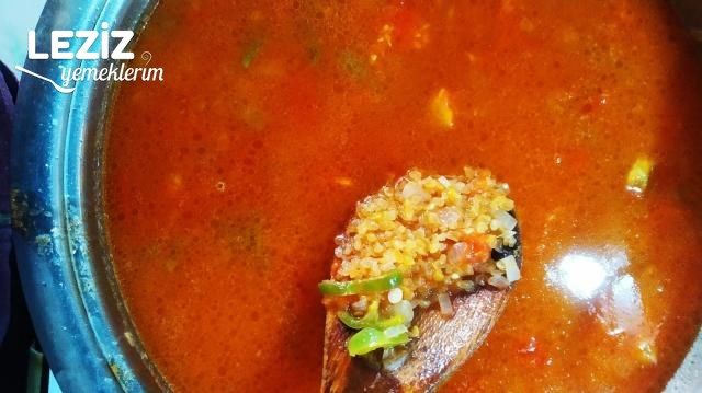 Meyhane Pilavı Tarifi (Domatesli Bulgur Pilavı)