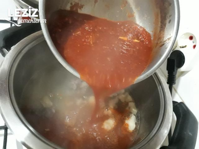 Ekşili Etli Topalak Çorbası