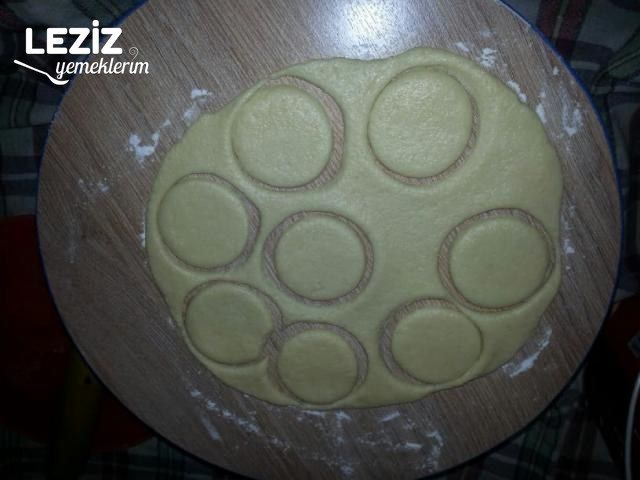 Gül Tatlısı Nasıl Yapılır