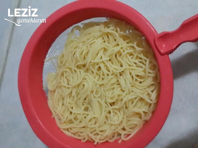 Köz Patlıcan Soslu Spagetti