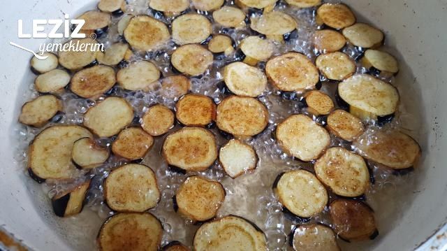 Patlıcanlı Kuzu Etli Fırında Yemek
