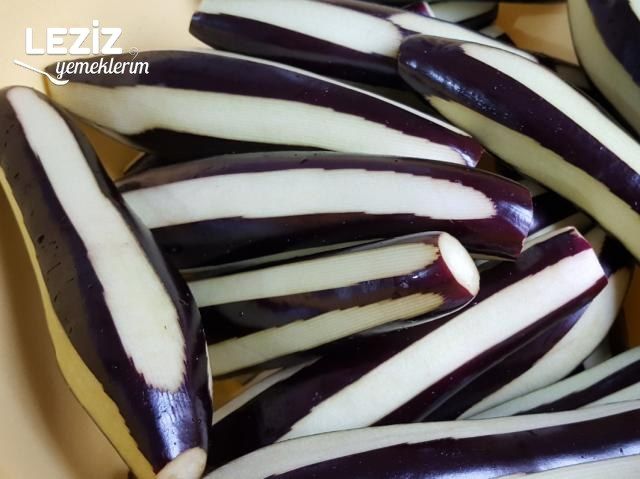 Patlıcanlı Kuzu Etli Fırında Yemek