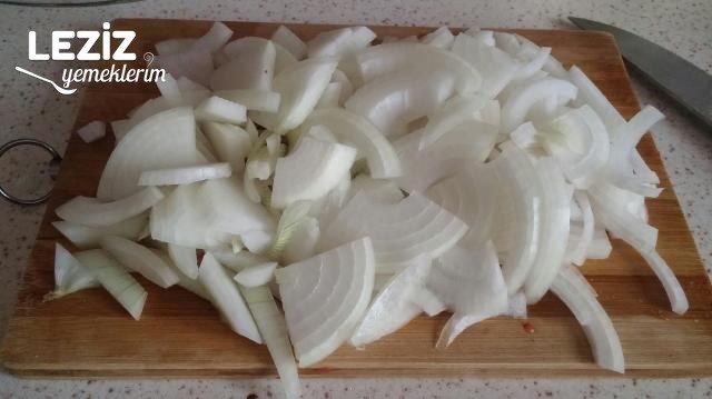 Kıymalı Yumurtalı Soğanlama