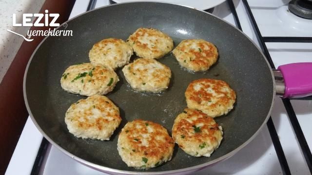Tavuk Köftesi Tarifi (Enfes Lezzetli)