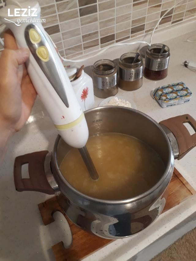 Et Suyu Tadında Mercimek Çorbası
