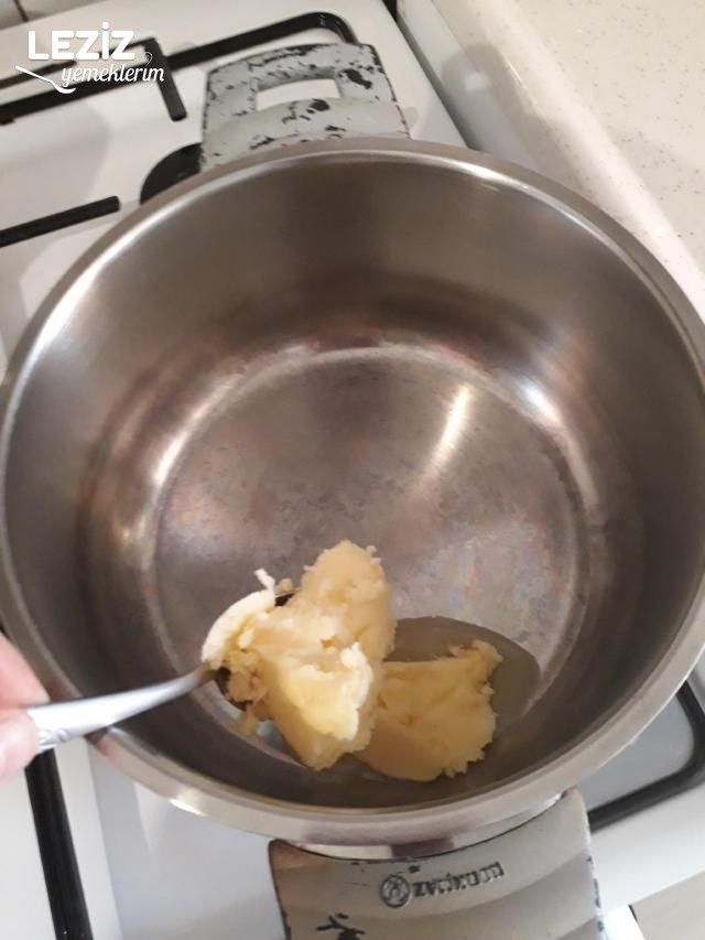 Et Suyu Tadında Mercimek Çorbası