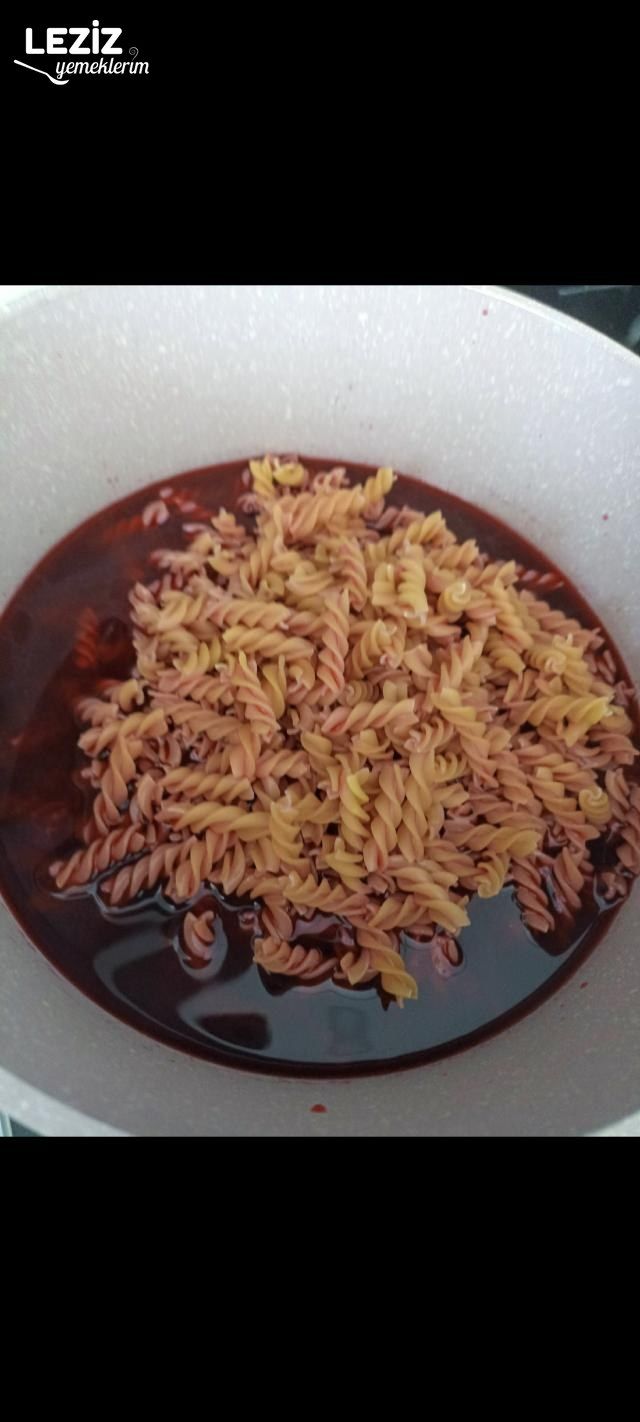 Şalgamlı Makarna Salatası Tarifi