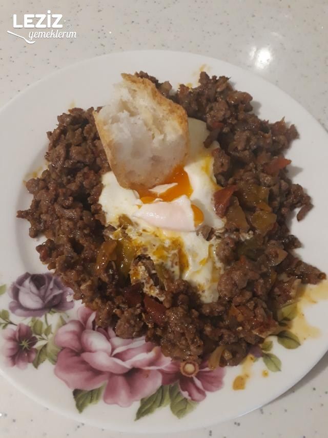 Kıymalı Yumurta Yapılışı