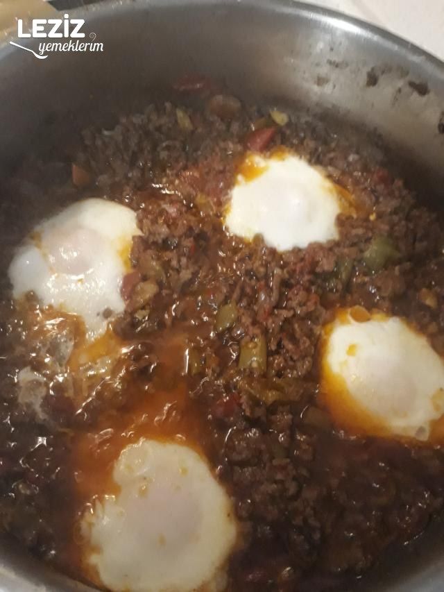 Kıymalı Yumurta Yapılışı