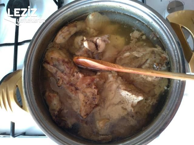 Pirinçli Tavuk Suyu Çorbası