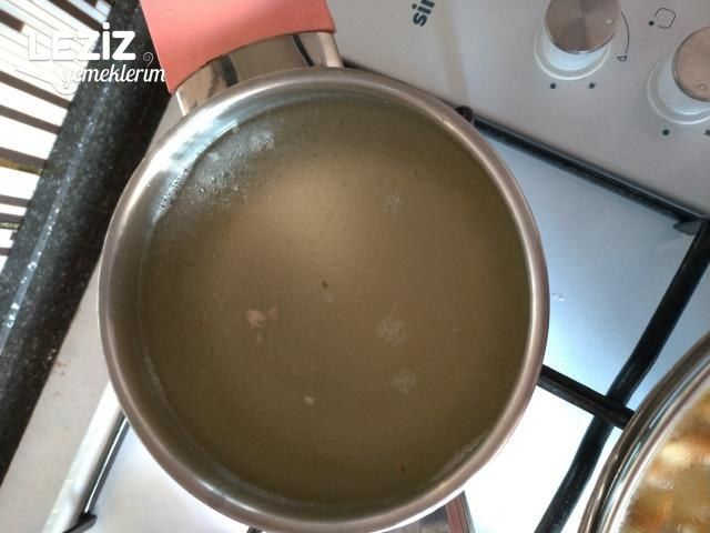 Pirinçli Tavuk Suyu Çorbası