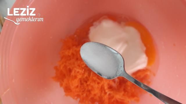 Bebekler İçin Havuçlu Kek (+10)