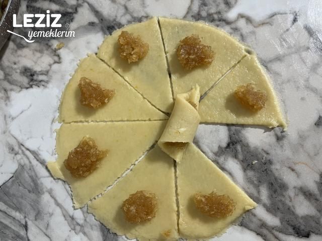 Kıyır Kıyır Elmalı Kurabiye Tarifi