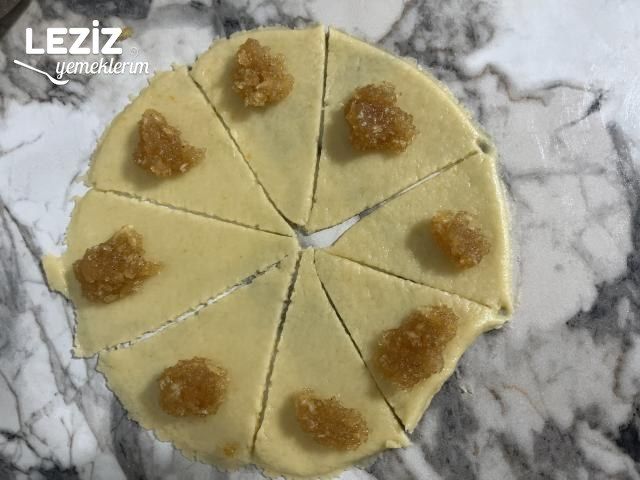 Kıyır Kıyır Elmalı Kurabiye Tarifi