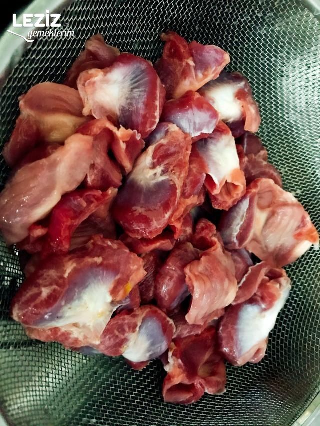 Tavuk Taşlığı Kavurması
