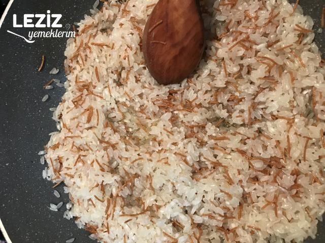 Tane Tane Tel Şehriyeli Pirinç Pilavı