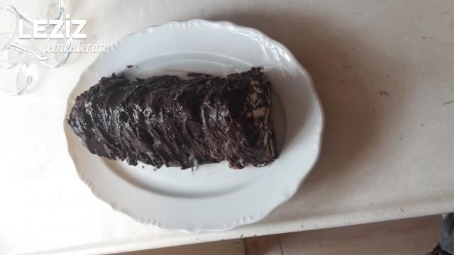 Çikolata Soslu Mozaik Pasta Tarifi