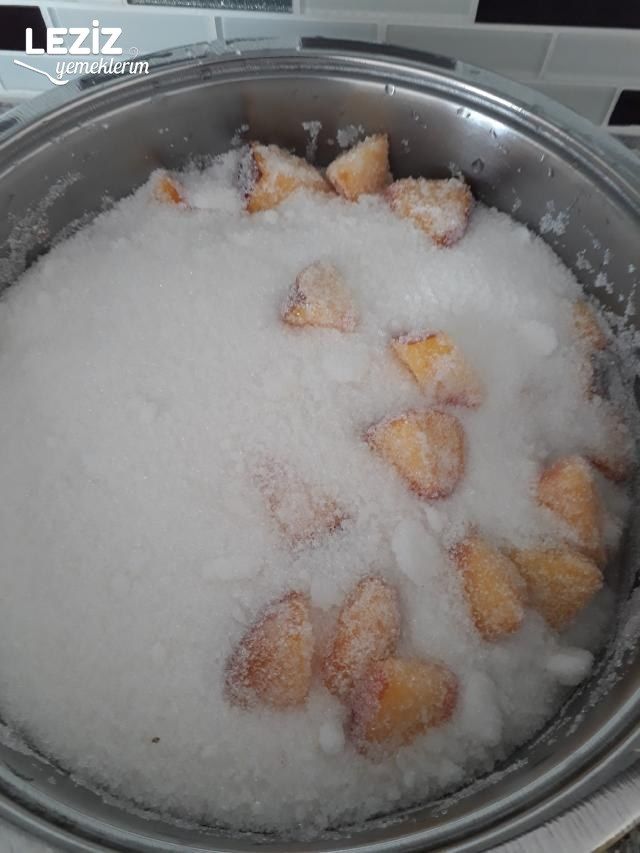 Ev Yapımı Şeftali Reçeli