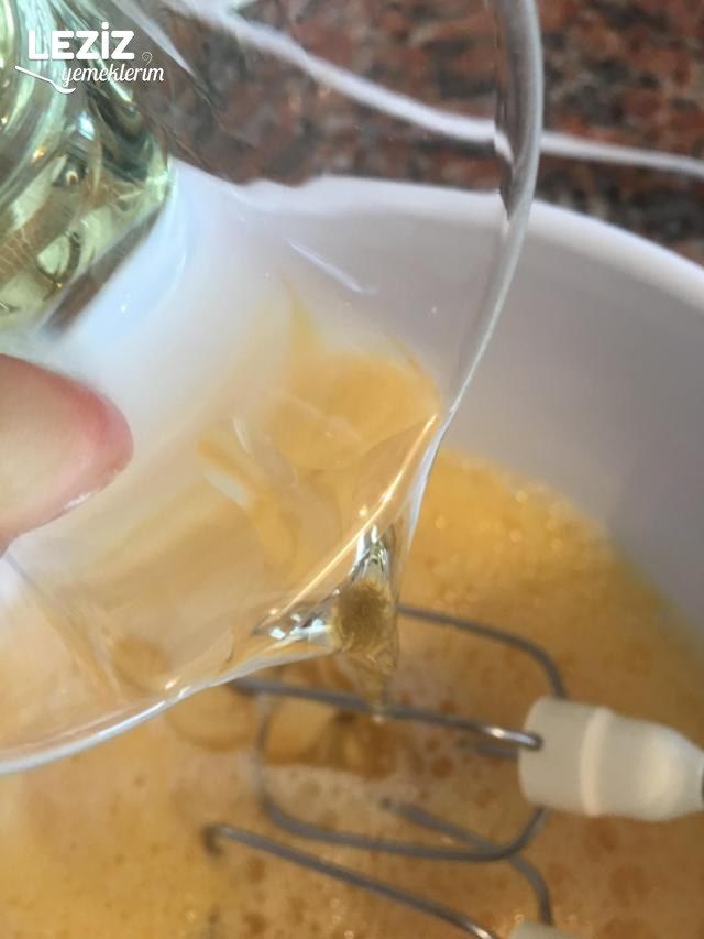 Beyaz Peynirli Ve Zeytinli Muffin