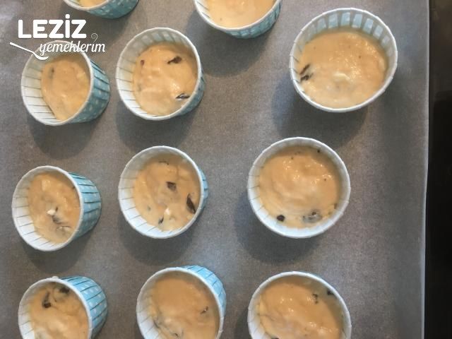 Beyaz Peynirli Ve Zeytinli Muffin