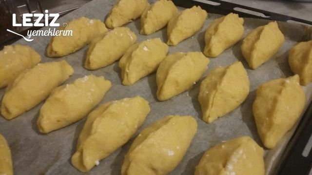 Mısır Unlu Poğaça (Kıyır Kıyır Bir Poğaça)