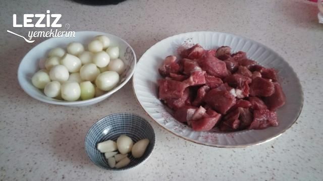 Etli Soğan Yahnisi Tarifi