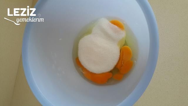 Damla Çikolatalı Portakal Aromalı Kek