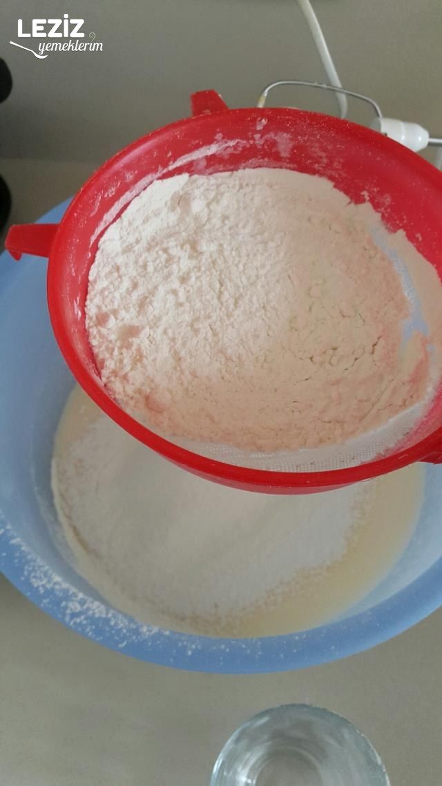 Damla Çikolatalı Portakal Aromalı Kek