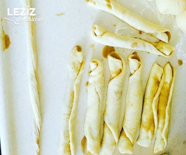 Tahinli Rulo Çörek