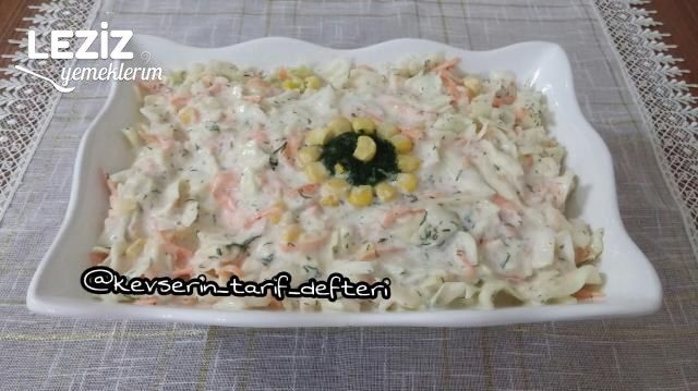 Harika Yoğurtlu Lahana Salatası Tarifi