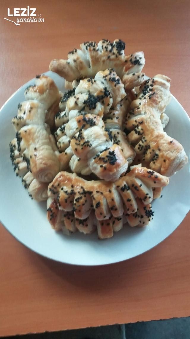 Çok Kolay Peynirli Kruvasan Tadında Milföy