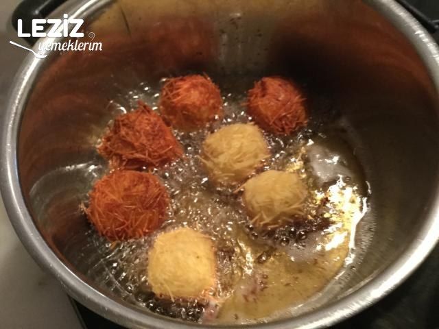 Tel Şehriyeli Patates Köftesi