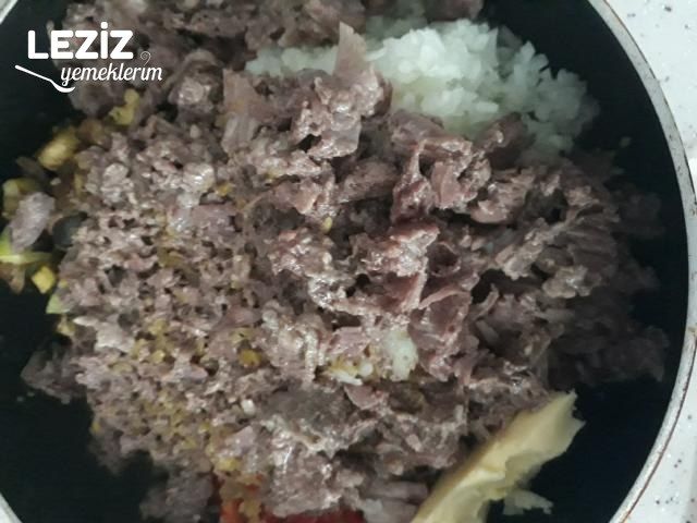 Doyurucu Etli Sebzeli Bulgur Pilavı