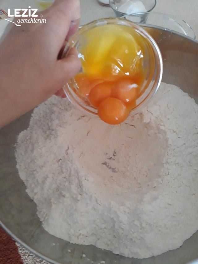 Mahlepli Kıyır Kıyır Kandil Simidi