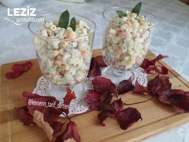 Kaşık Kaşık Yediren Makarna Salatası