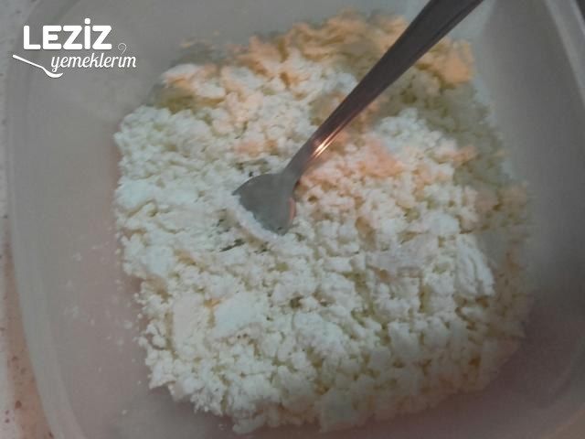 Zeytinyağlı Ve Yoğurtlu Poğaça Tarifi