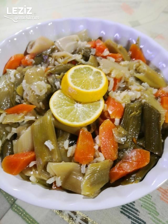 Zeytinyağlı Pırasa Nasıl Pişirilir Leziz Yemeklerim