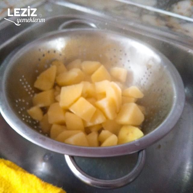 Galeta Unlu Patatesli Çıtır Börek