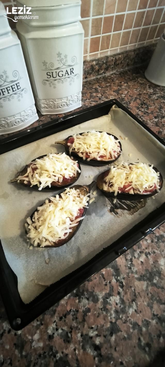 Fırında Kaşarlı Patlıcan Tarifi