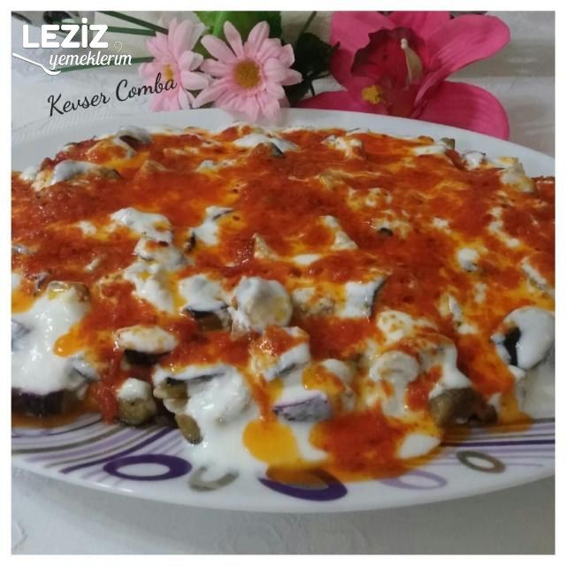 Ekmek Yatağında Nefis Soslu Patlıcan