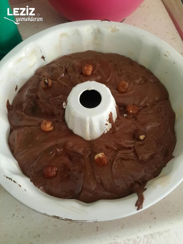 Hamuru Krem Şantili Fındıklı Kek