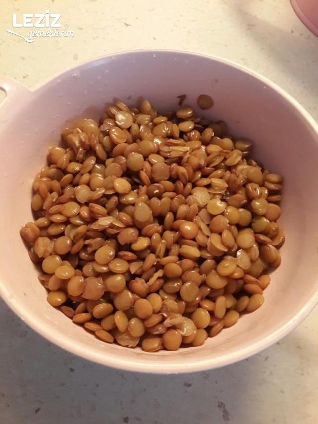 Terbiyeli Erişteli Yeşil Mercimek Çorbası