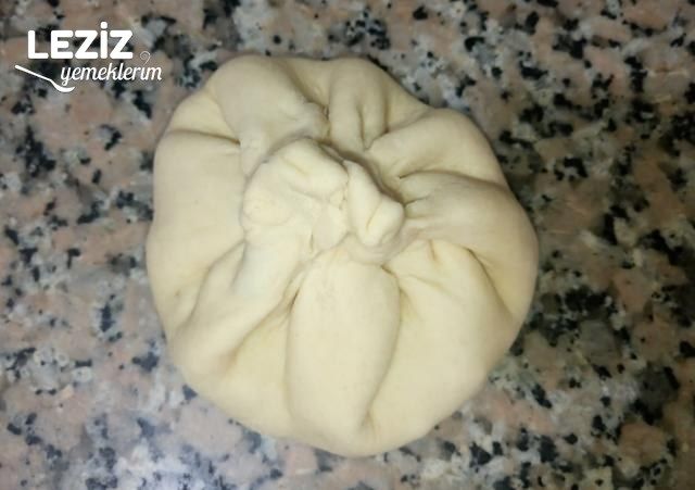 Tereyağlı Soğanlı Çörek