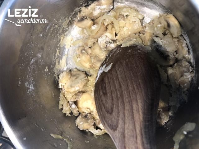 Kremalı Mantar Çorbası (Çok Pratik)