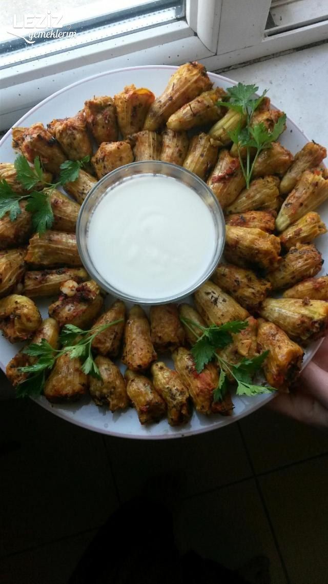 Kabak Çiçeği Dolması  (Bulgurlu)