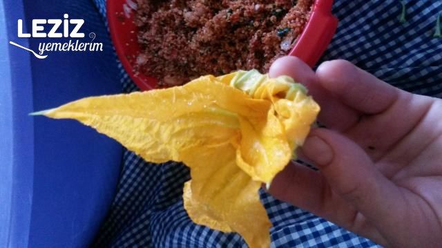 Kabak Çiçeği Dolması  (Bulgurlu)