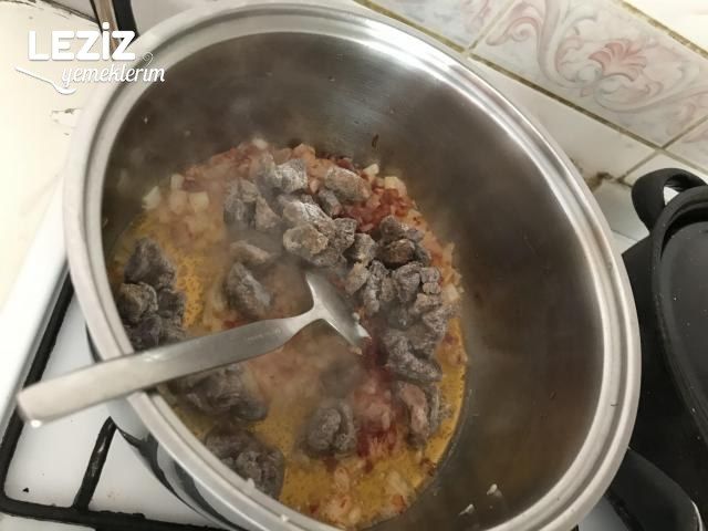 Kuşbaşılı Nohut Yemeği