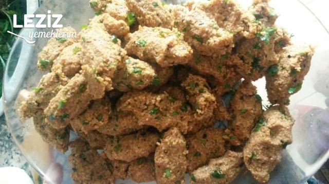 Evde En Pratik Çiğ Köfte Yapımı