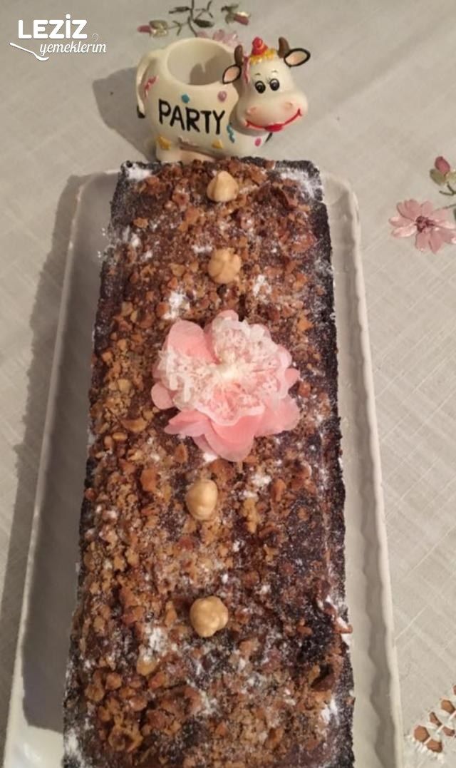Leziz Krokanlı Kek